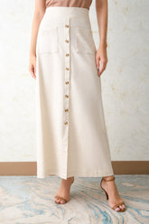 Falda larga botones frontales apariencia lino