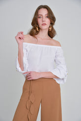 Blusa off shoulder en popelina manga con charretera