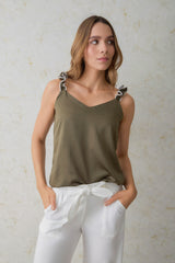 Blusa tiras ruchada con sesgo a combinación