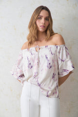 Blusa off shoulder en seda marmolada