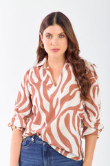 Blusón manga 3/4 con herraje estampado efecto lino