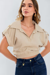 Camisa crop top con elastico en cintura