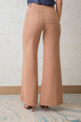 Pantalón flare pretina y pasador ancho y vena