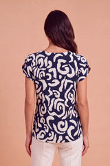 Blusa Manga Corta Estampado Remolinos Azul Oscuro y Blanco