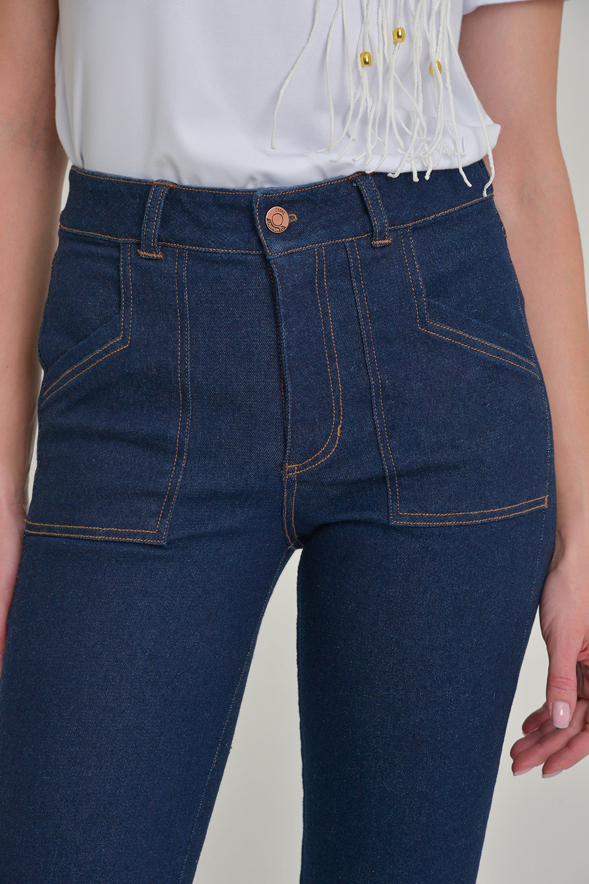 Jean bota recta bolsillo parche azul oscuro