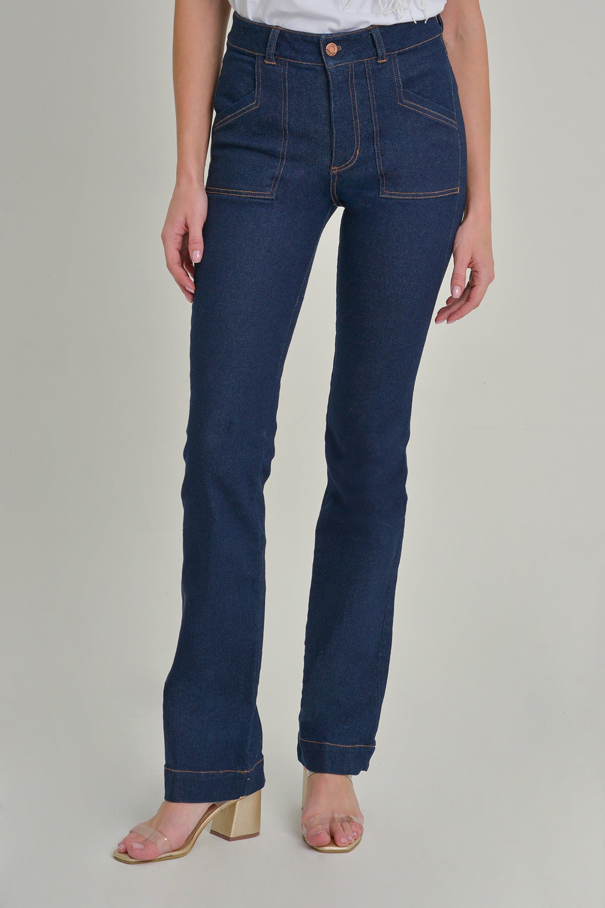 Jean bota recta bolsillo parche azul oscuro