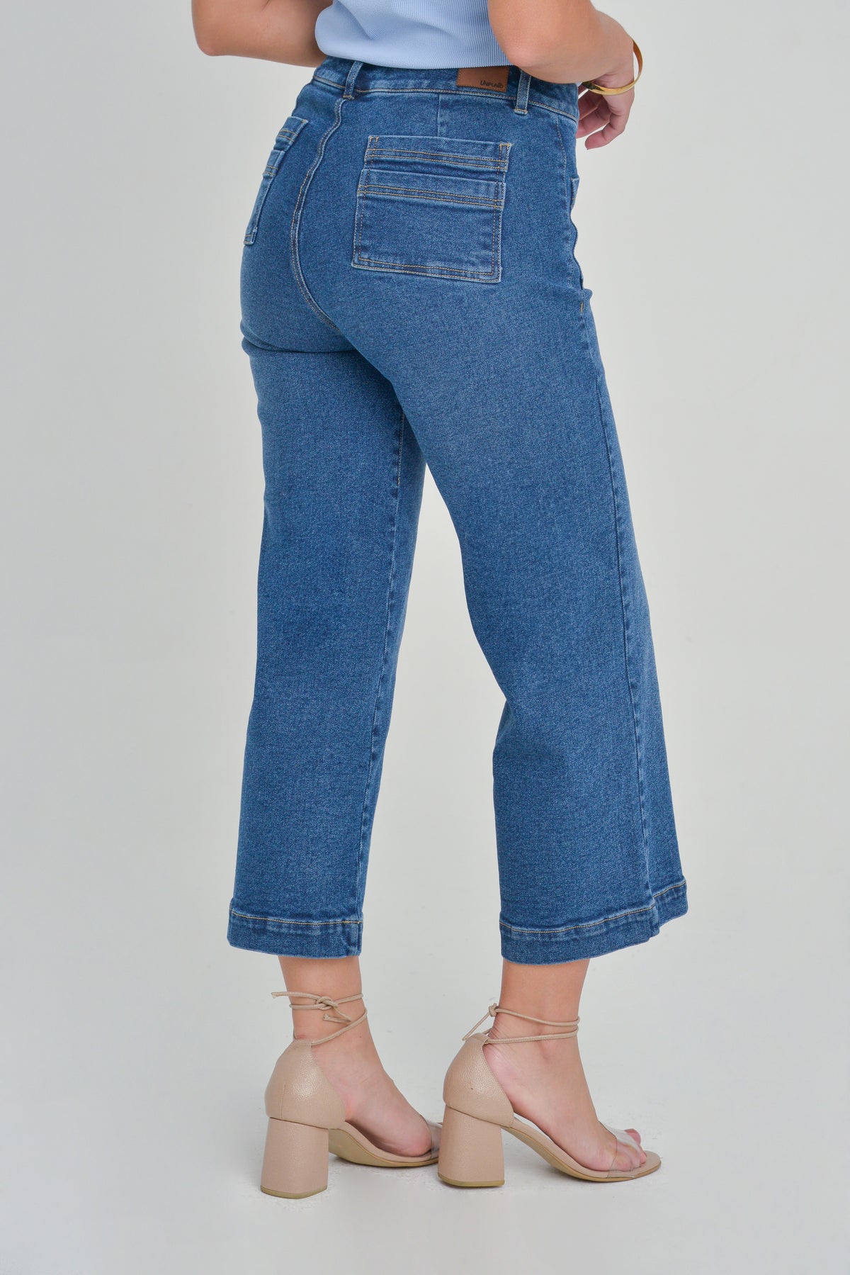 Jean culotte bolsillos parche delantero