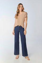 Jean wide leg con vena en tono oscuro