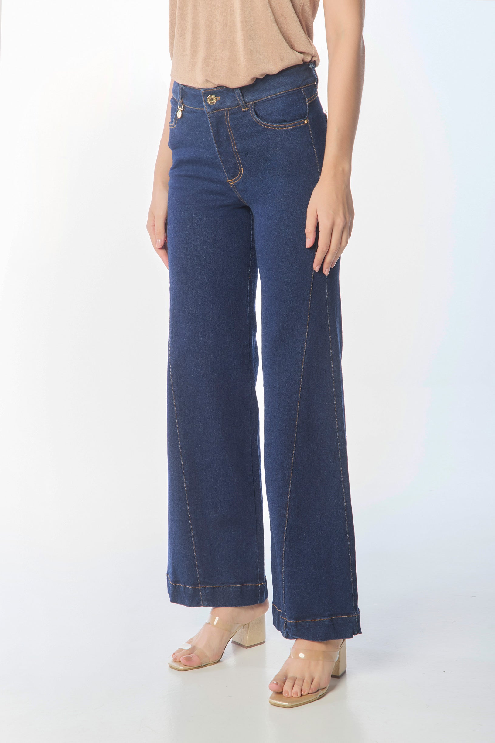 Jean wide leg con vena en tono oscuro