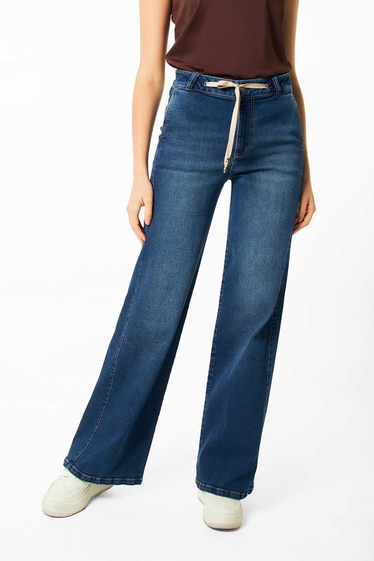 Jean wide leg con cordon