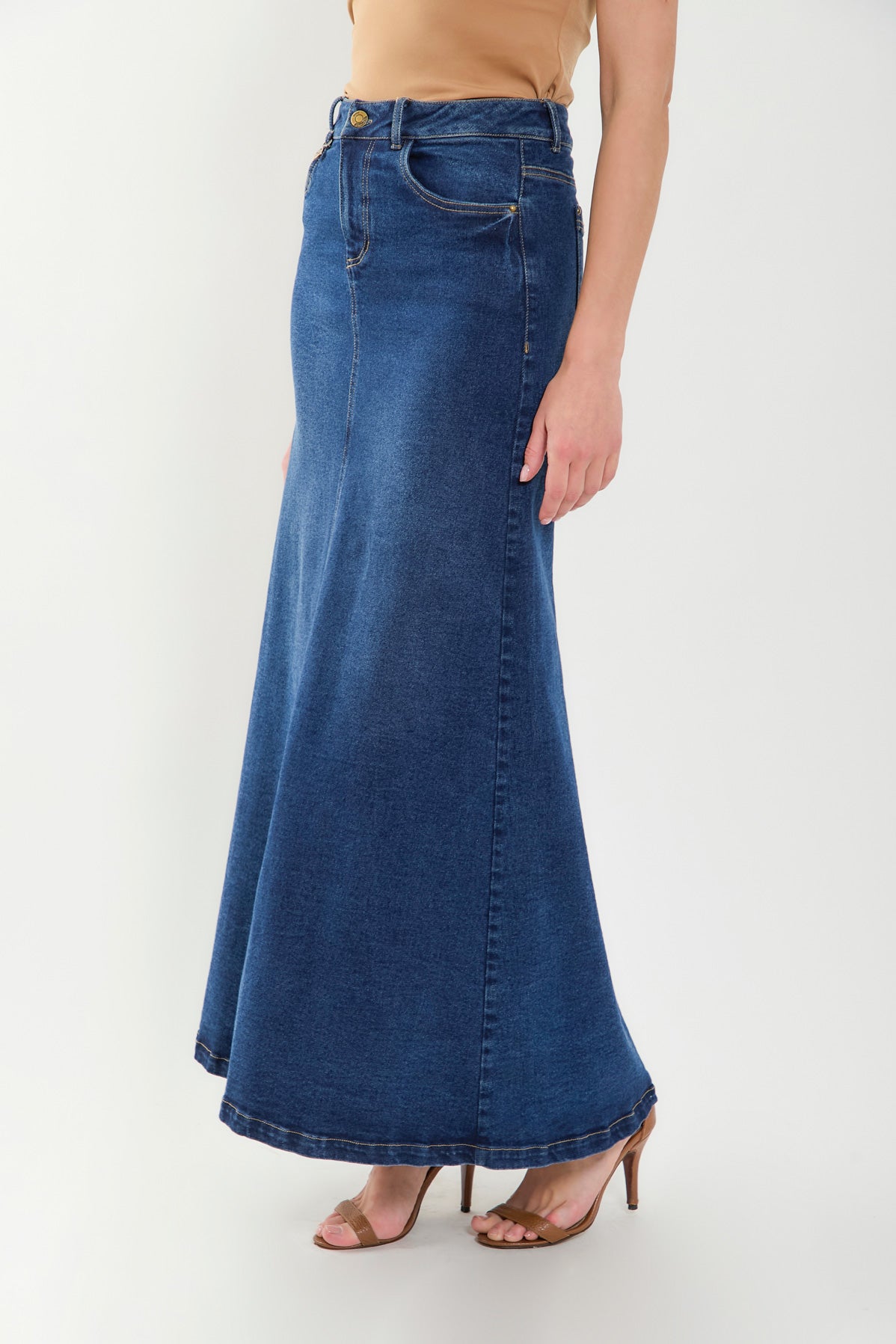 Falda larga en indigo con abertura en centro