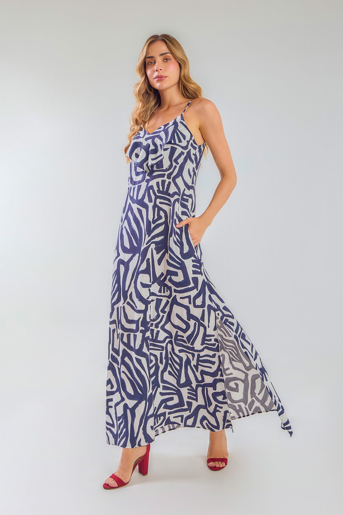 Vestido de tiras largo escote V con gola en rayón estampado