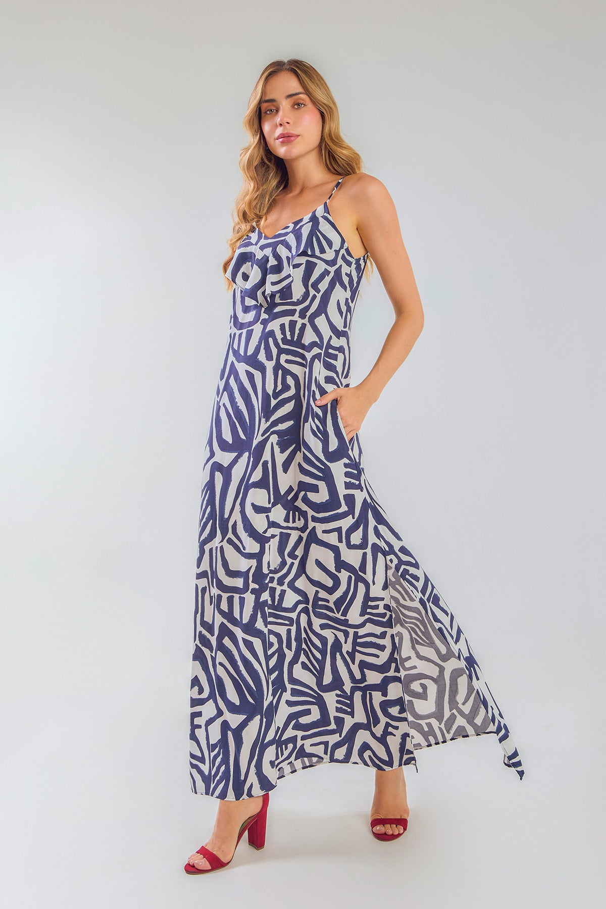 Vestido de tiras largo escote V con gola en rayón estampado