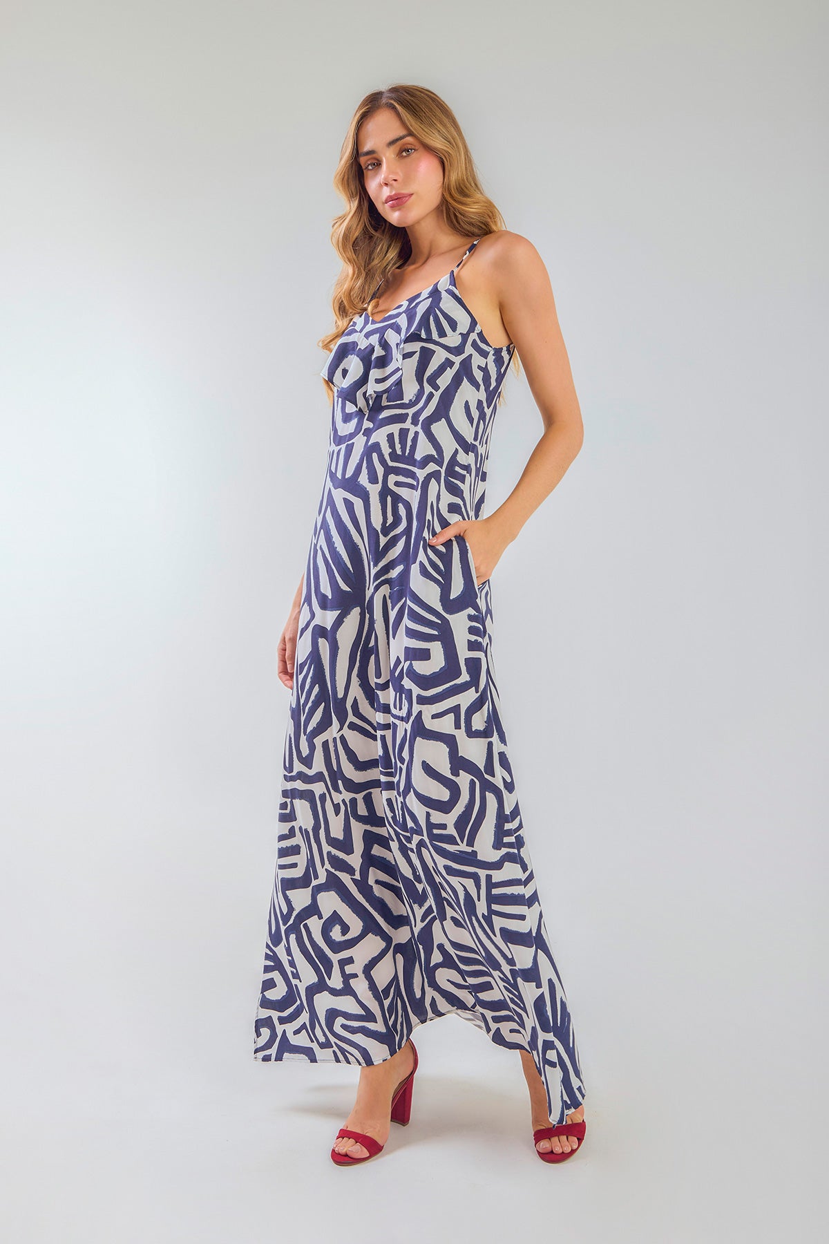 Vestido de tiras largo escote V con gola en rayón estampado