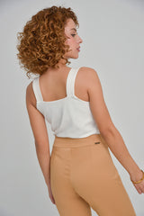 Blusa de tiras capitoneada en punto