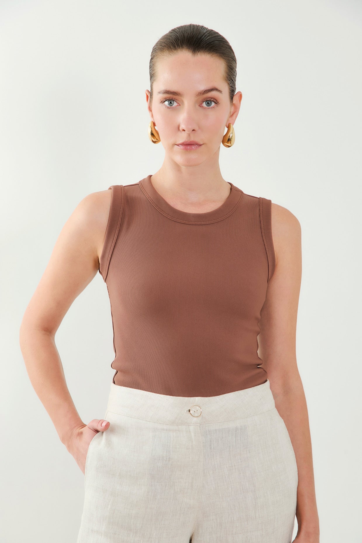 Camiseta manga sisa en rib