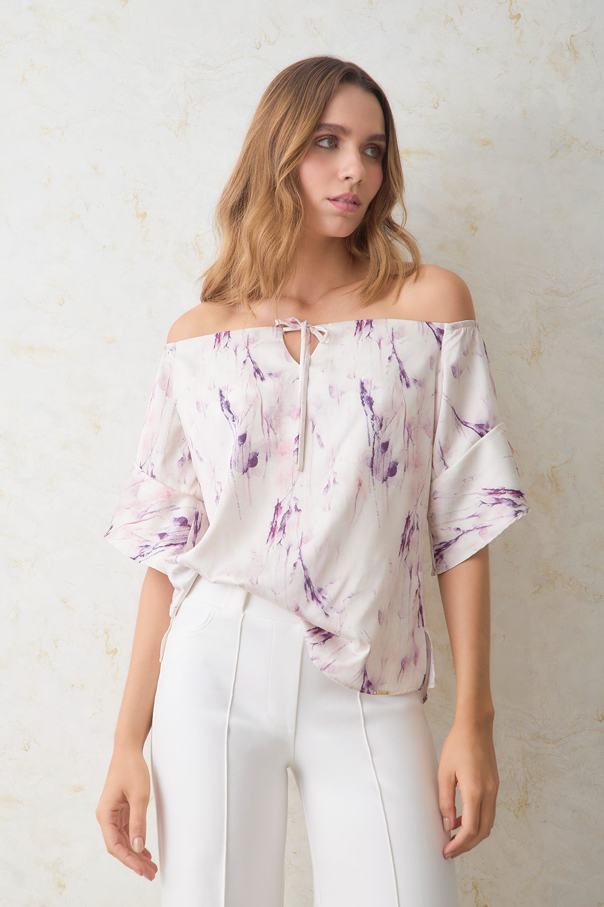 Blusa off shoulder en seda marmolada