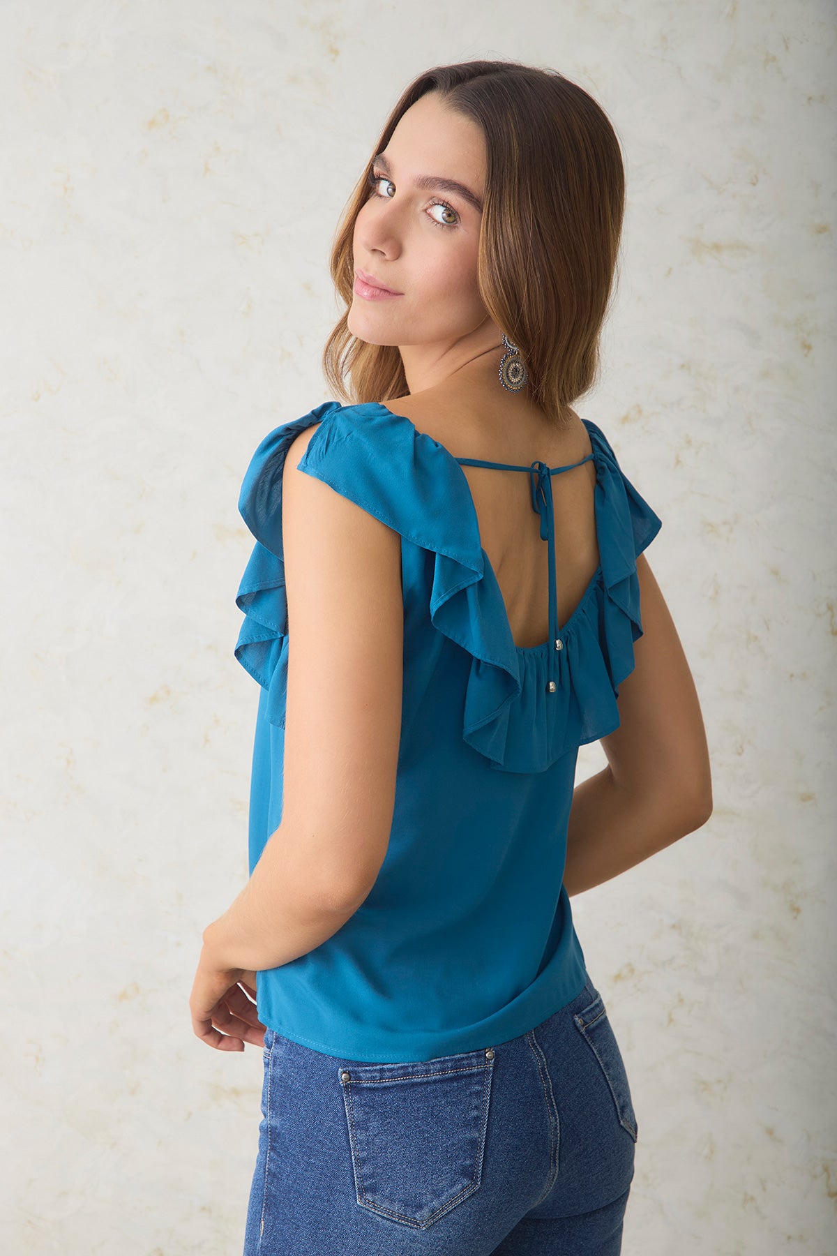 Blusa en rayon escote posterior en v con bolero