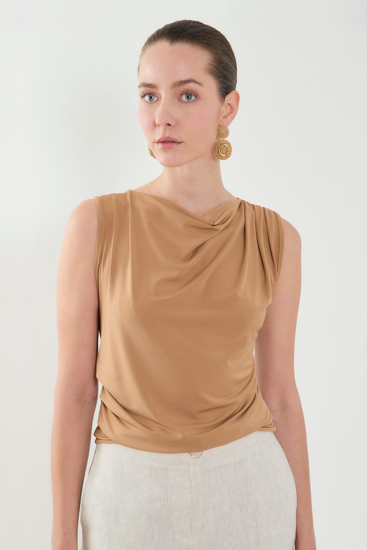 Blusa en punto escote cascada
