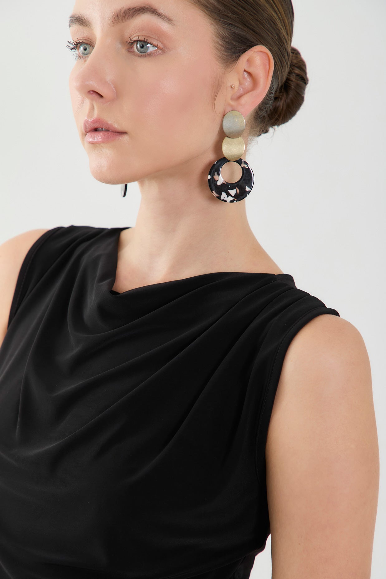 Blusa en punto escote cascada