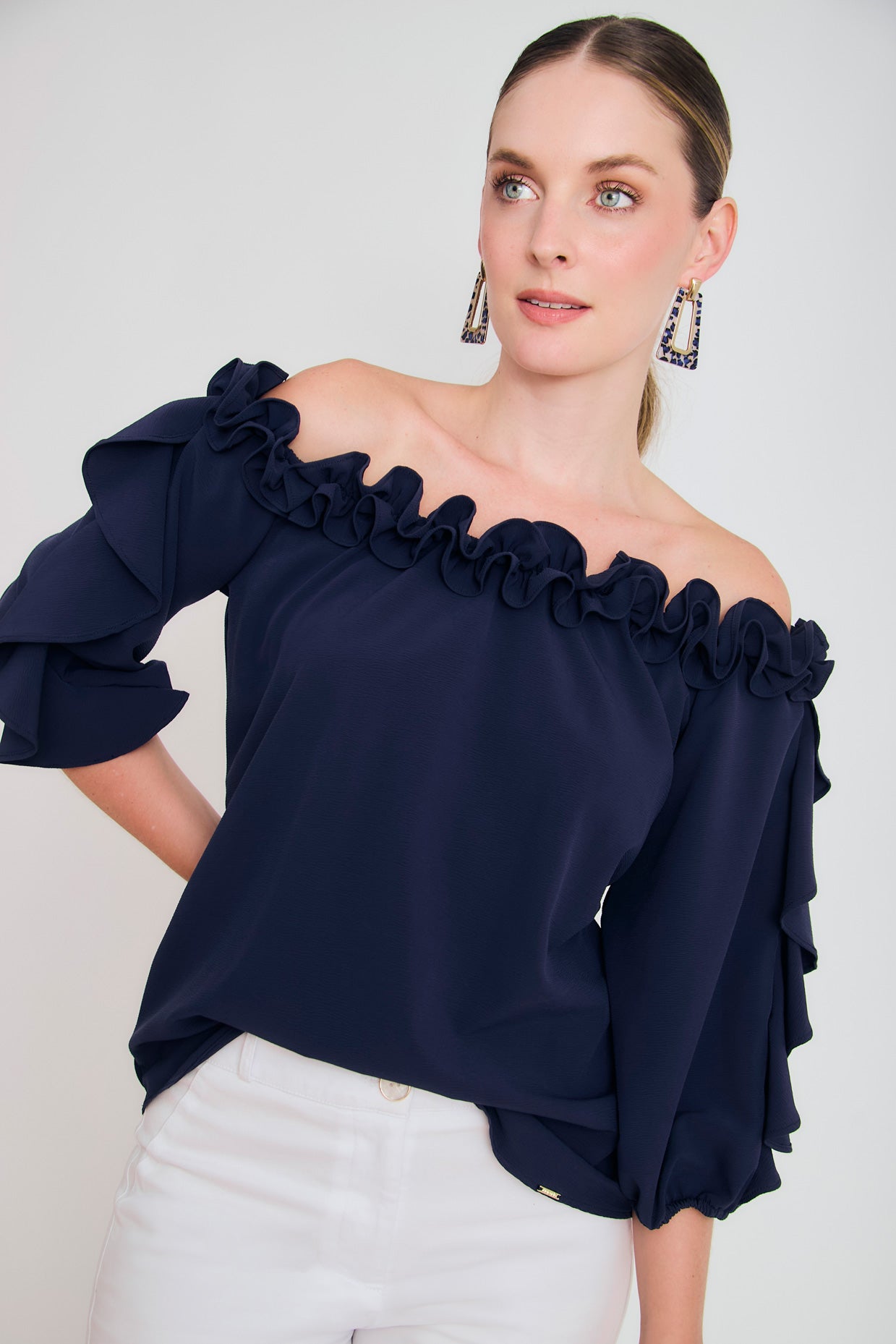 Blusa off shoulder ruche