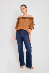 Blusa off shoulder ruche