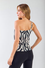 Blusa solo hombro con flor en rayón estampado