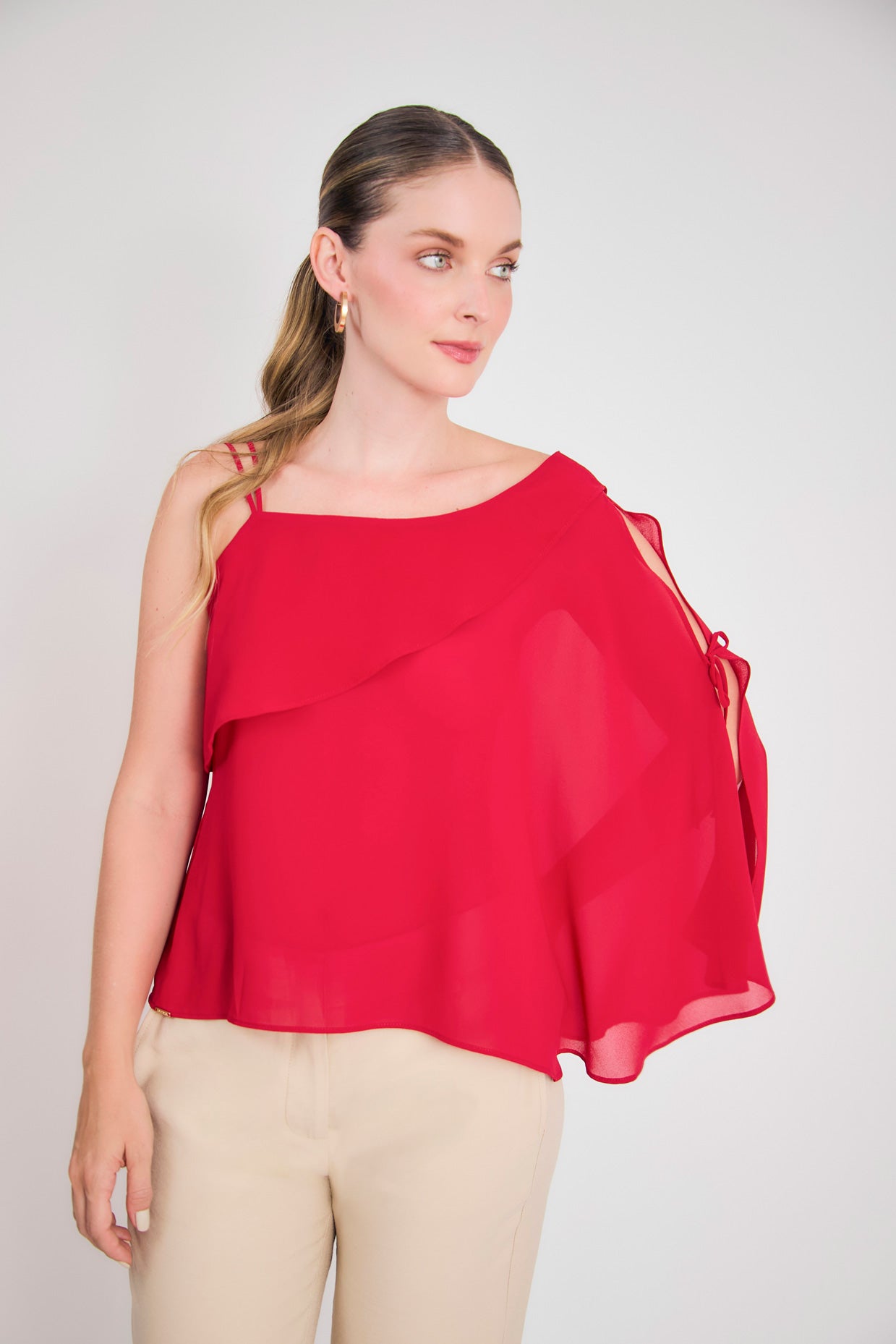 Blusa solo hombro chifon