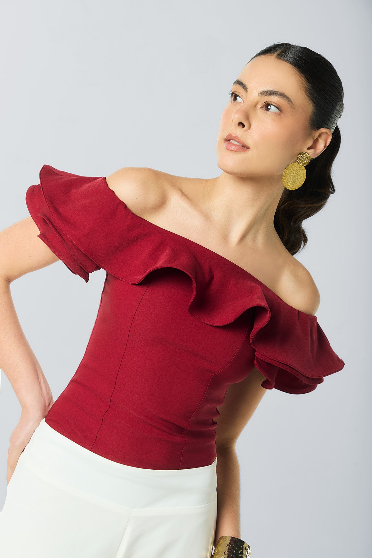 Blusa off shoulder con bolero y mangas