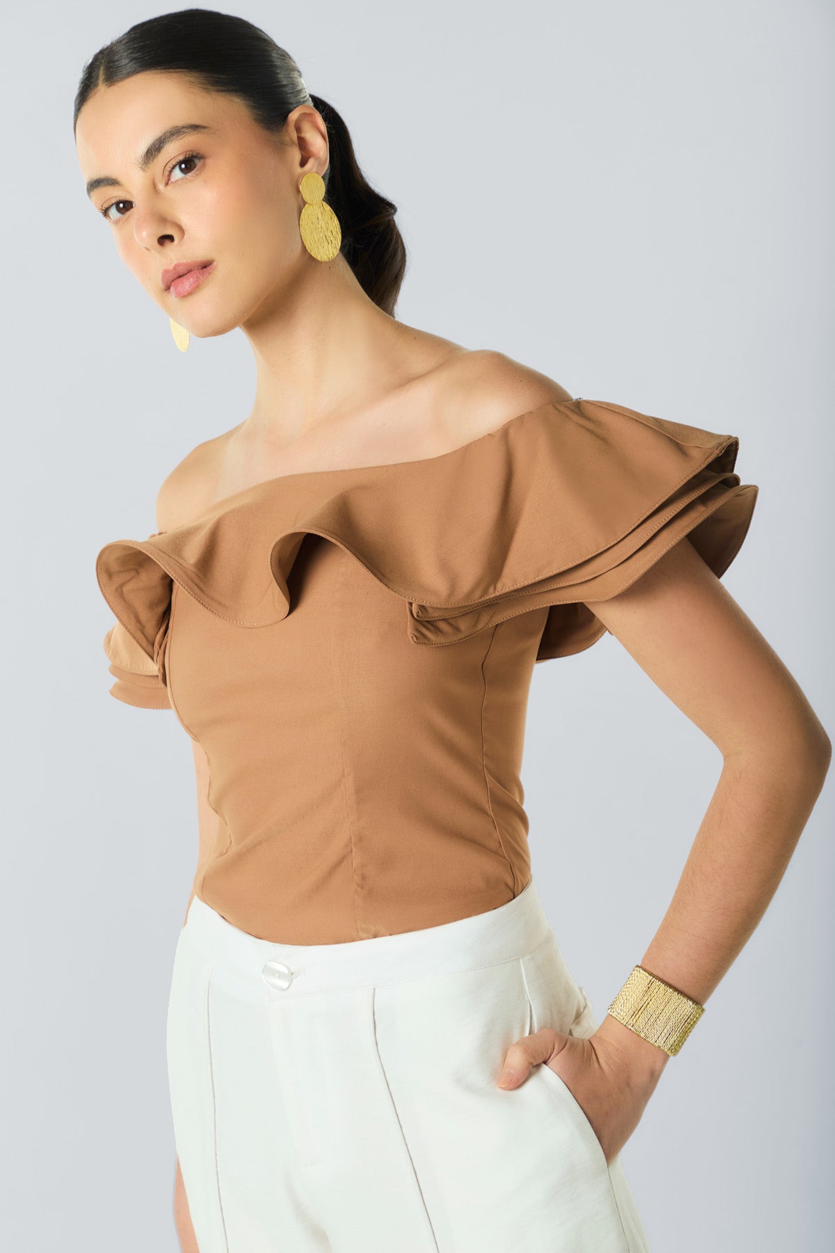 Blusa off shoulder con bolero y mangas