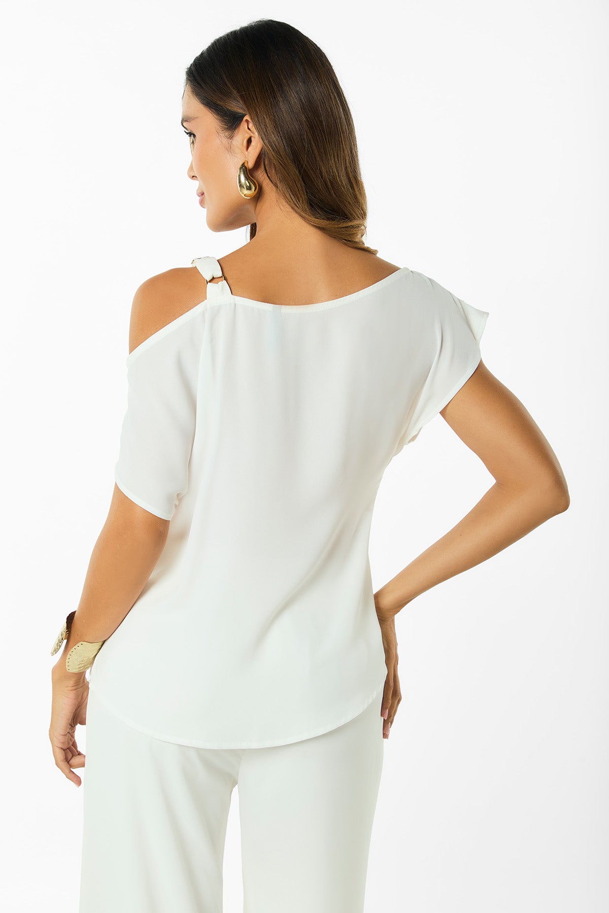 Blusa solo hombro con herraje