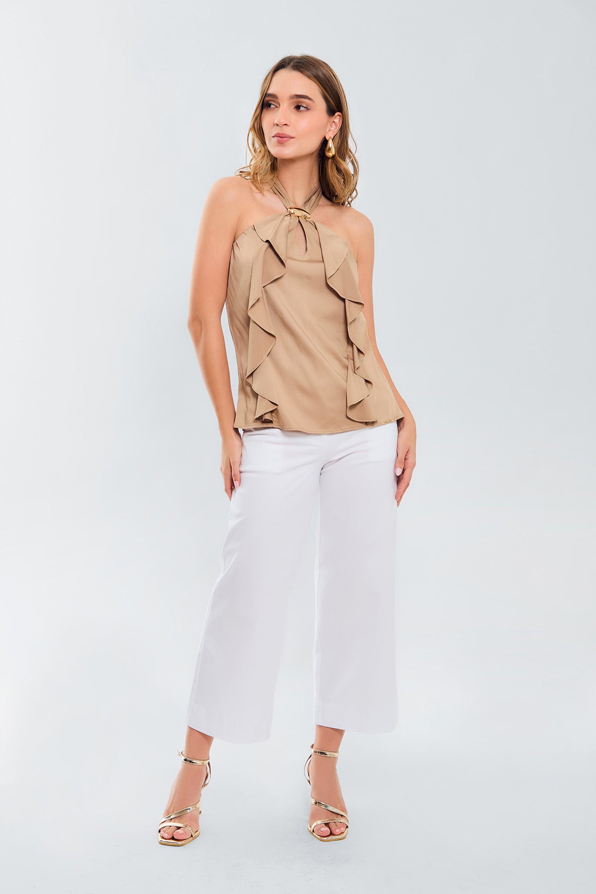 Blusa escote halter c/golas laterales