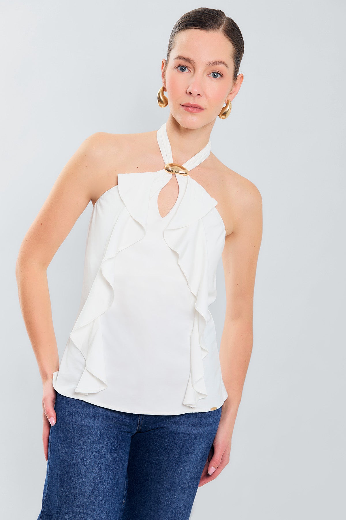 Blusa escote halter c/golas laterales