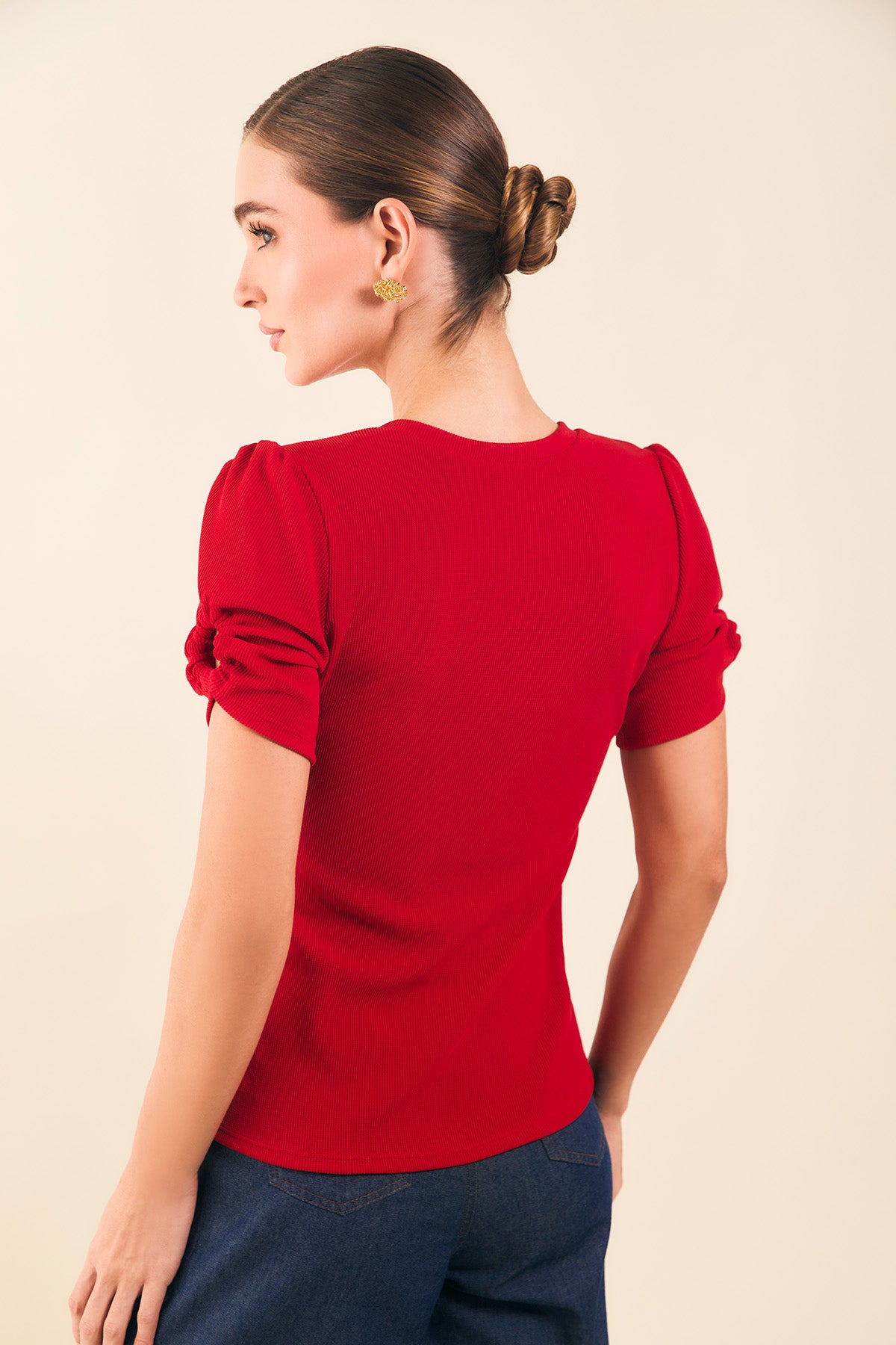 Blusa m/c con abertura y canal