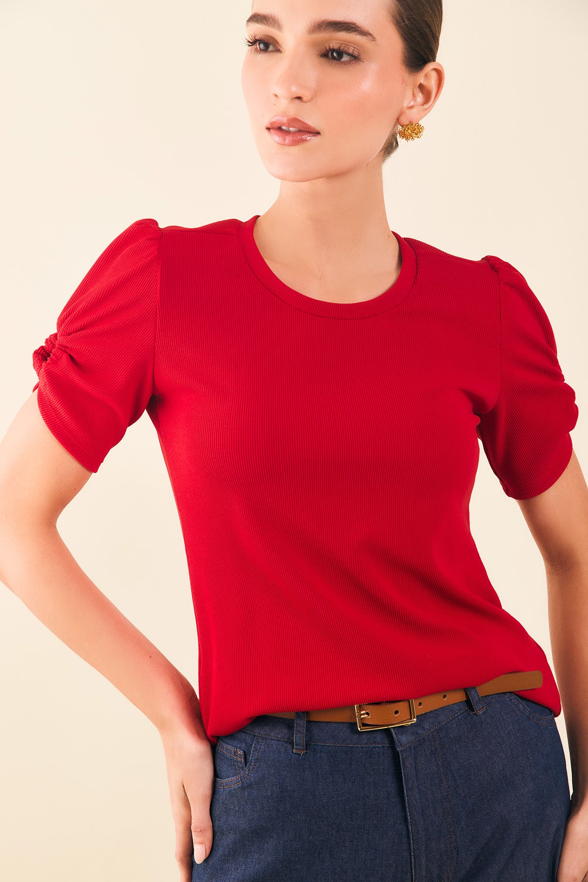Blusa m/c con abertura y canal