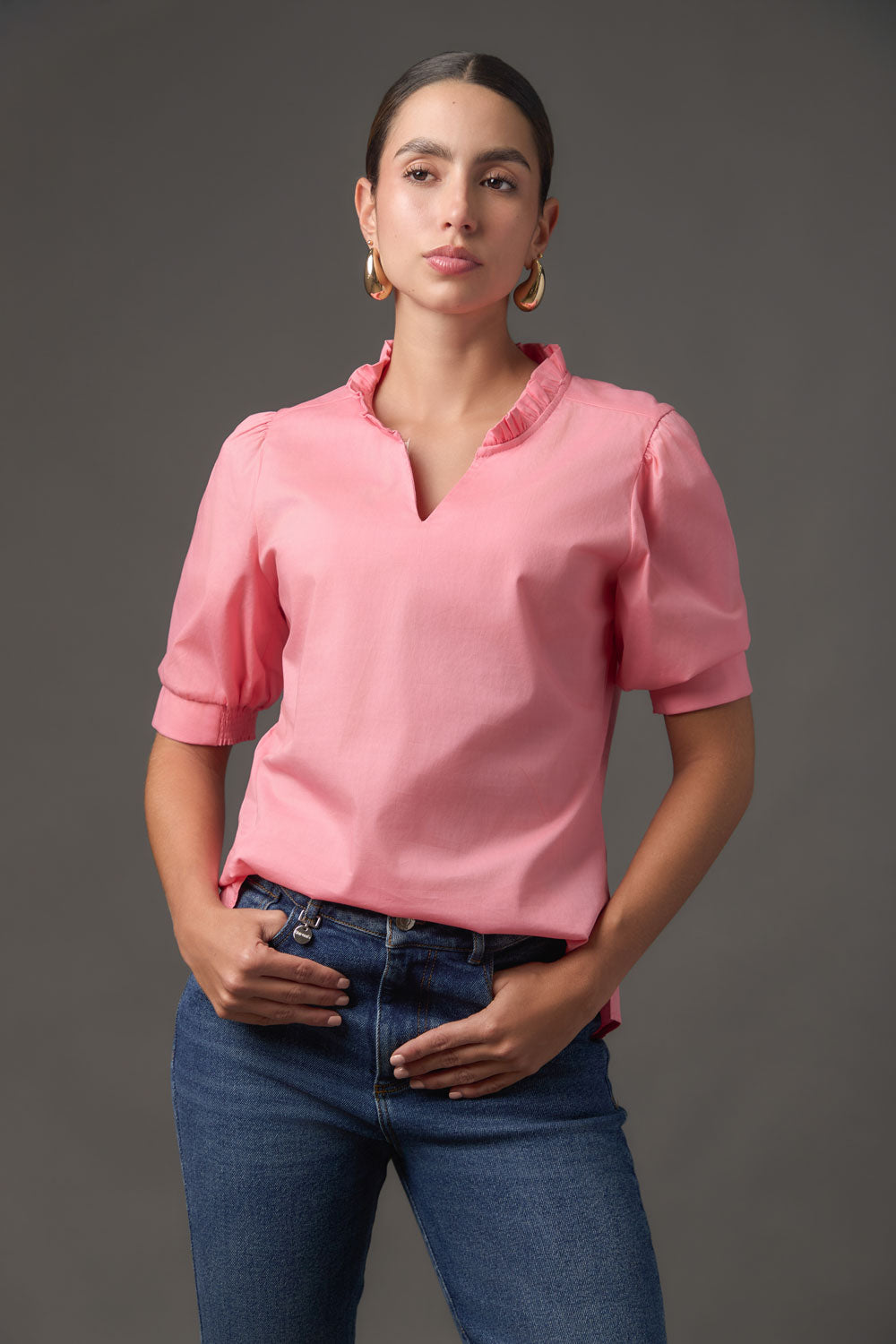 Blusa para Mujer en Popelina Stretch Azul Claro con Cuello Victoriano