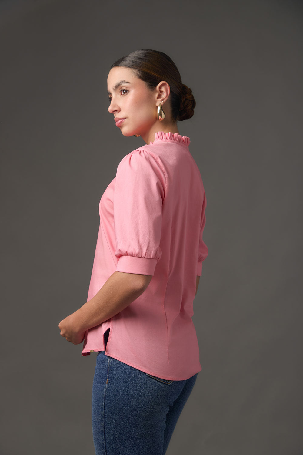 Blusa para Mujer en Popelina Stretch Azul Claro con Cuello Victoriano