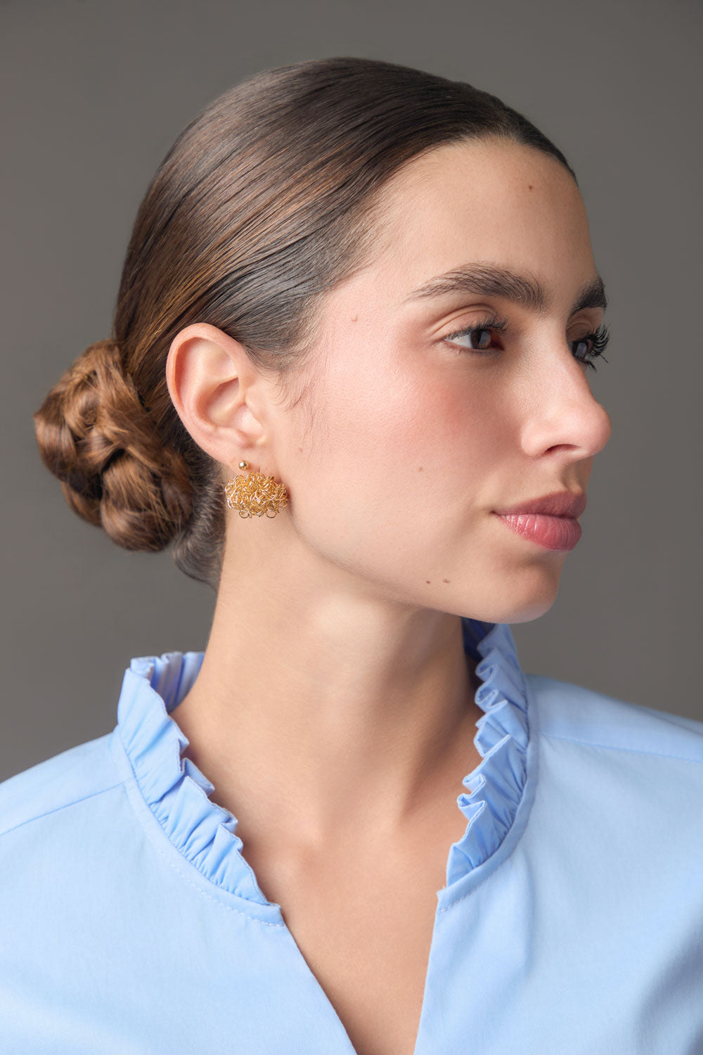 Blusa para Mujer en Popelina Stretch Azul Claro con Cuello Victoriano