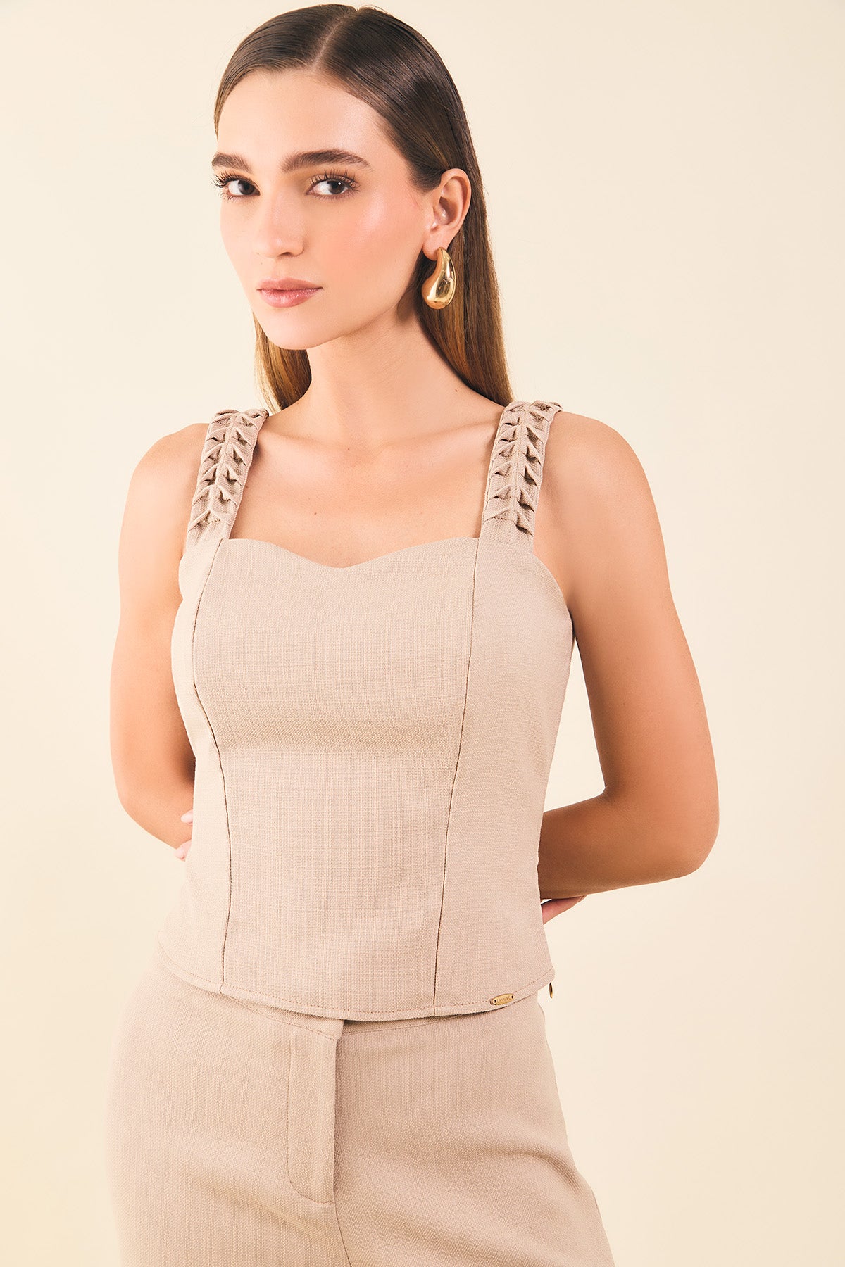 Blusa de tiras c/prenses escote corazon