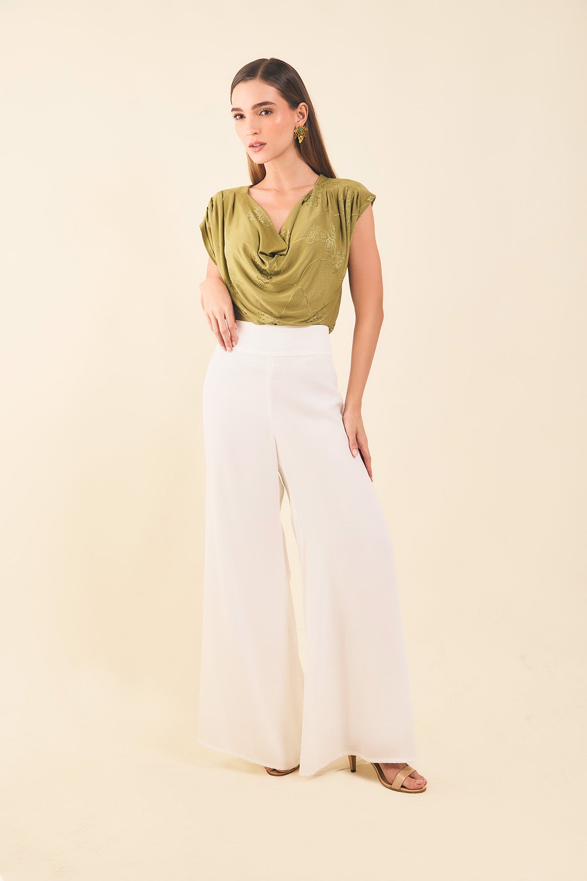 Blusa escote babero en punto