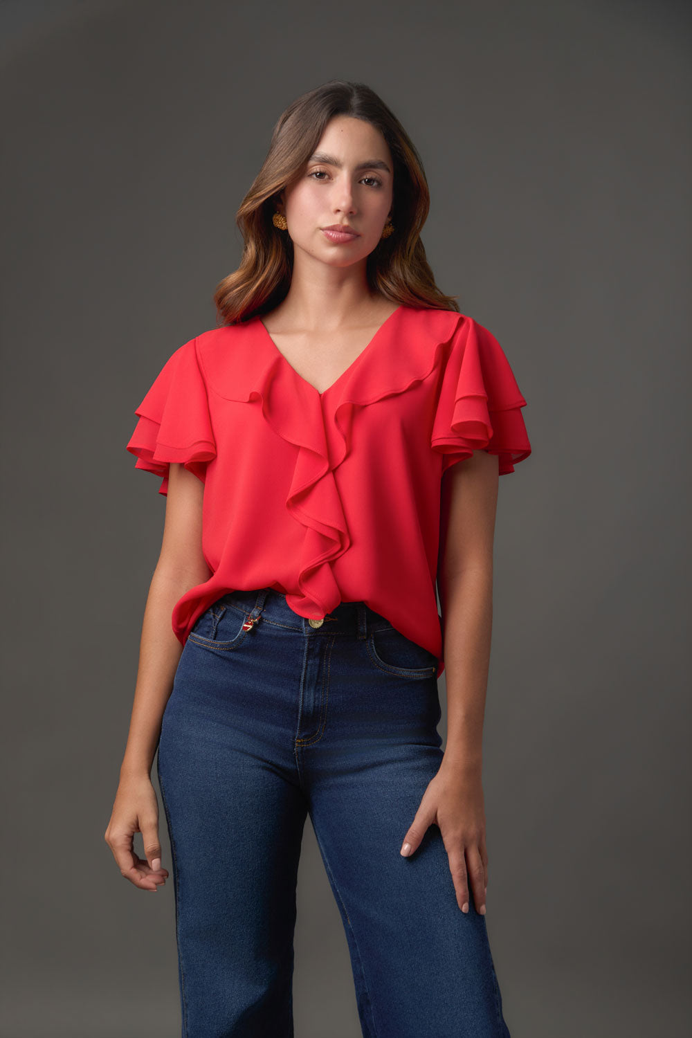 Blusa roja manga corta con escote V y Gola