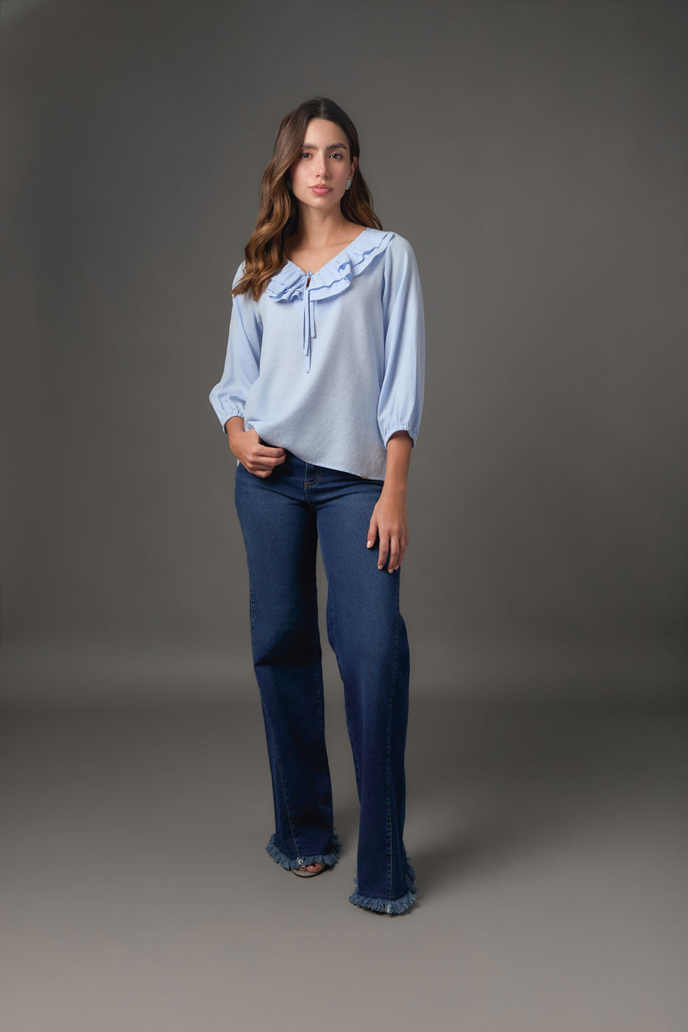 Blusa Manga 3/4 con Escote V y Boleros en Gaza