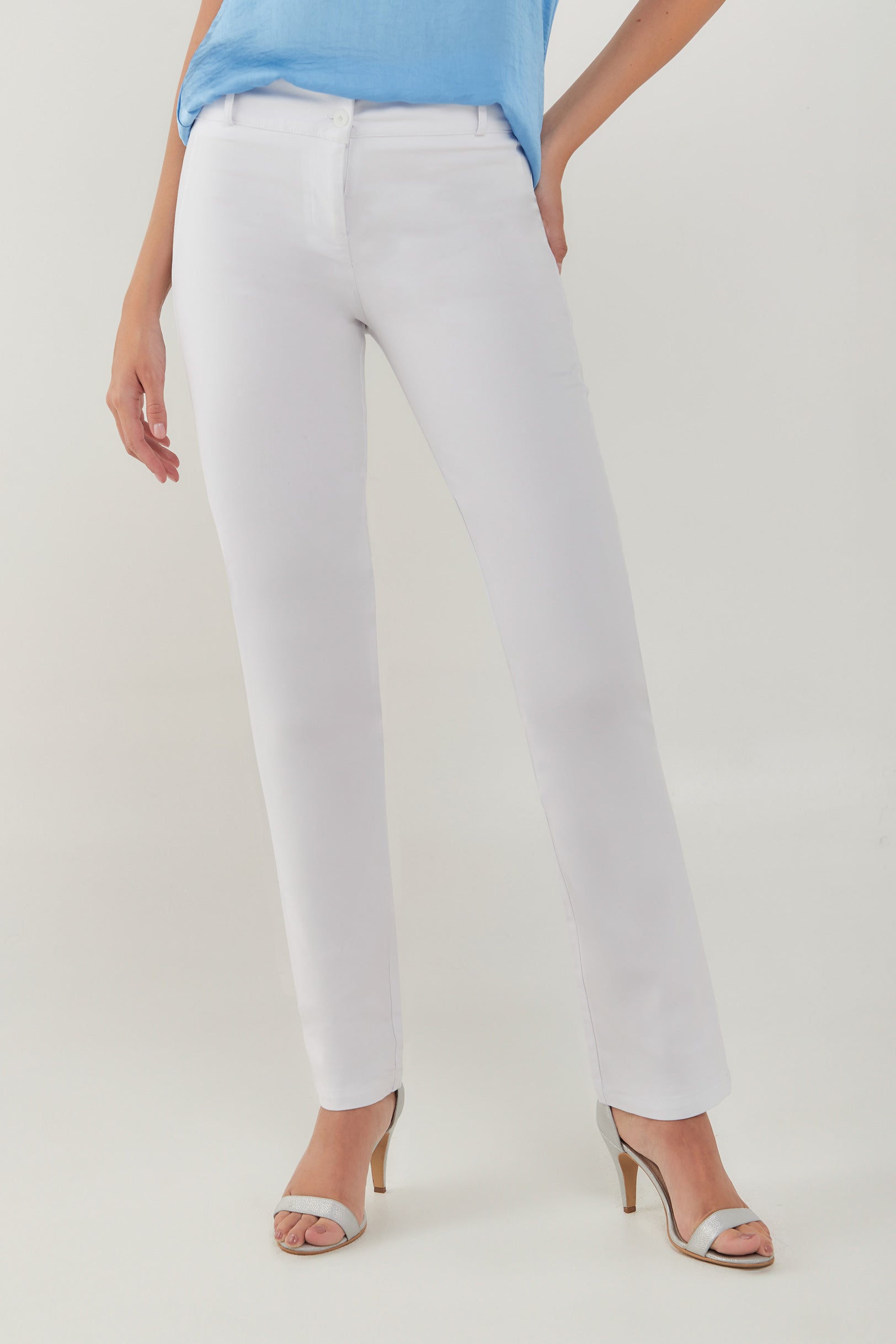 Pantalón básico en drill bota recta t.medio