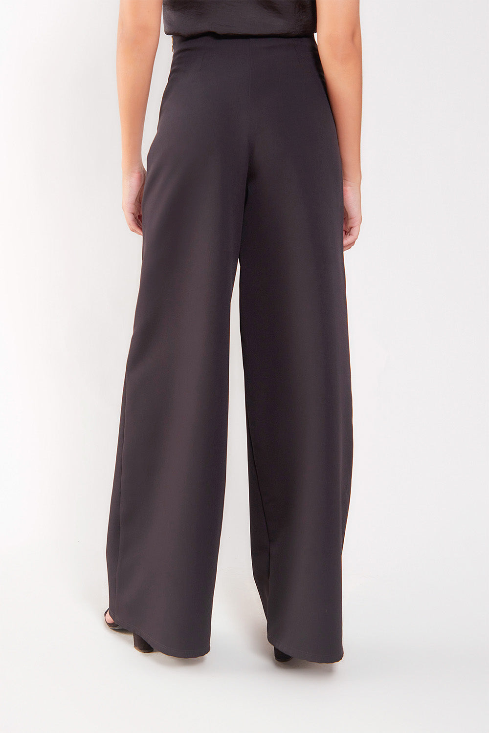 Pantalon palazzo con cinturon