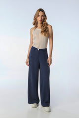 Pantalón wide leg bolsillos parche y abertura lateral