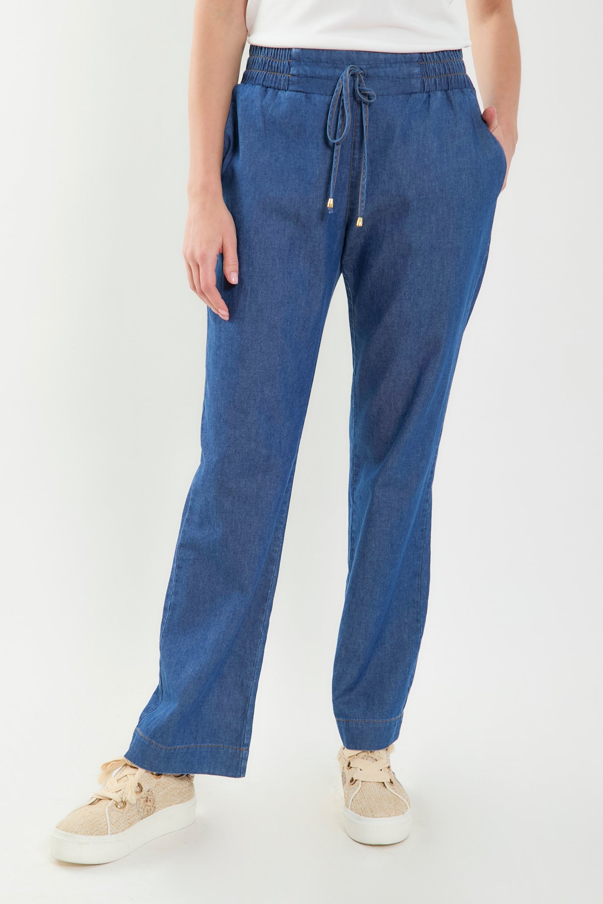 Pantalón pretina resortada bota recta en indigo liviano