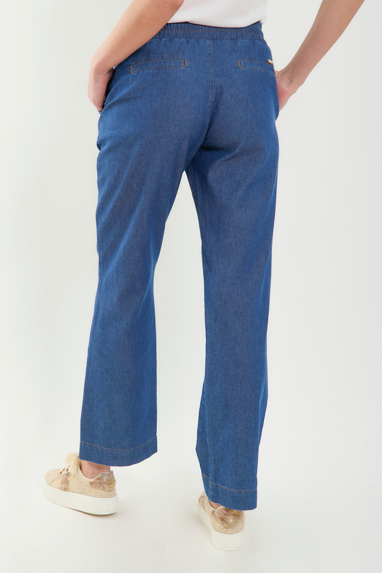 Pantalón pretina resortada bota recta en indigo liviano