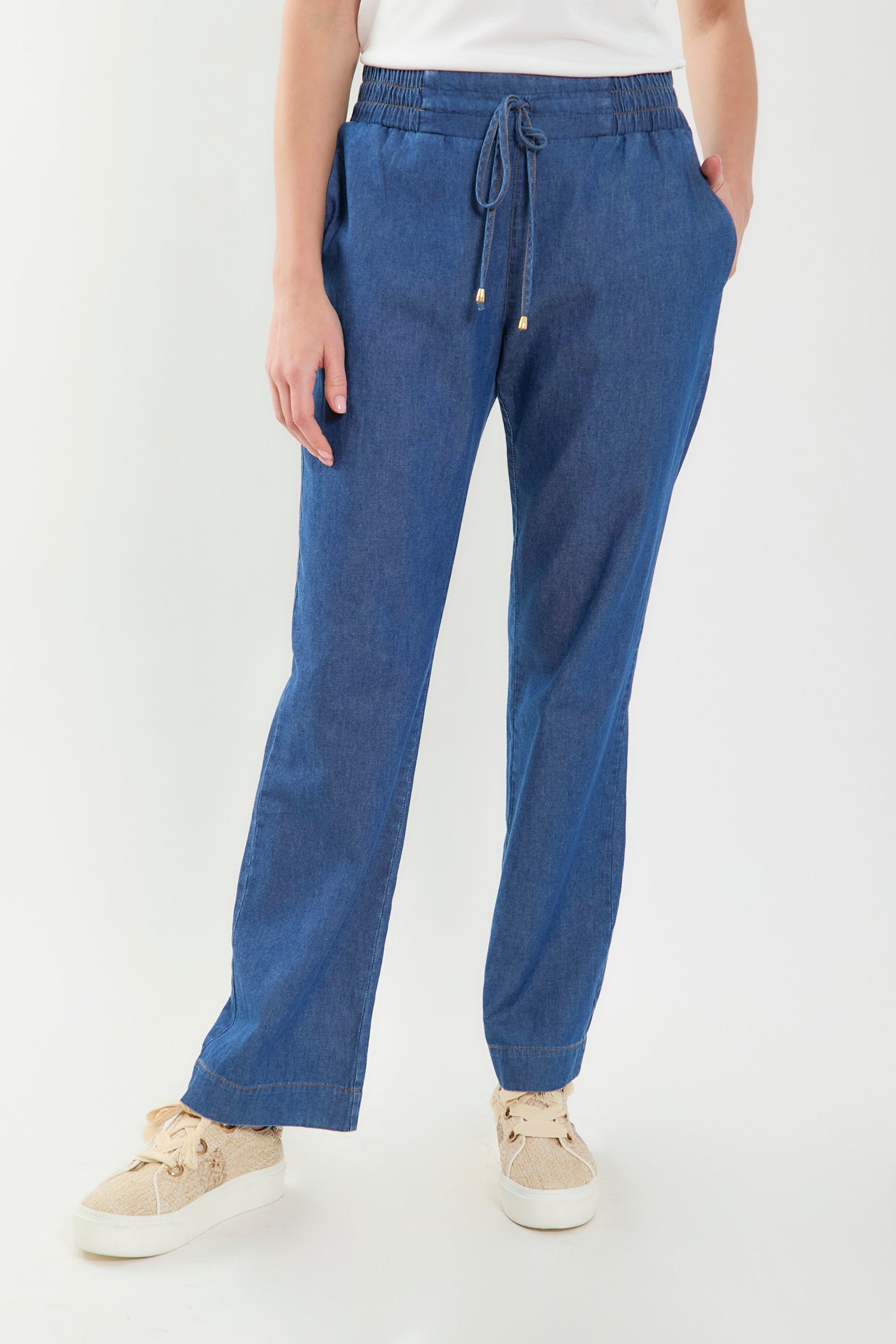 Pantalón pretina resortada bota recta en indigo liviano