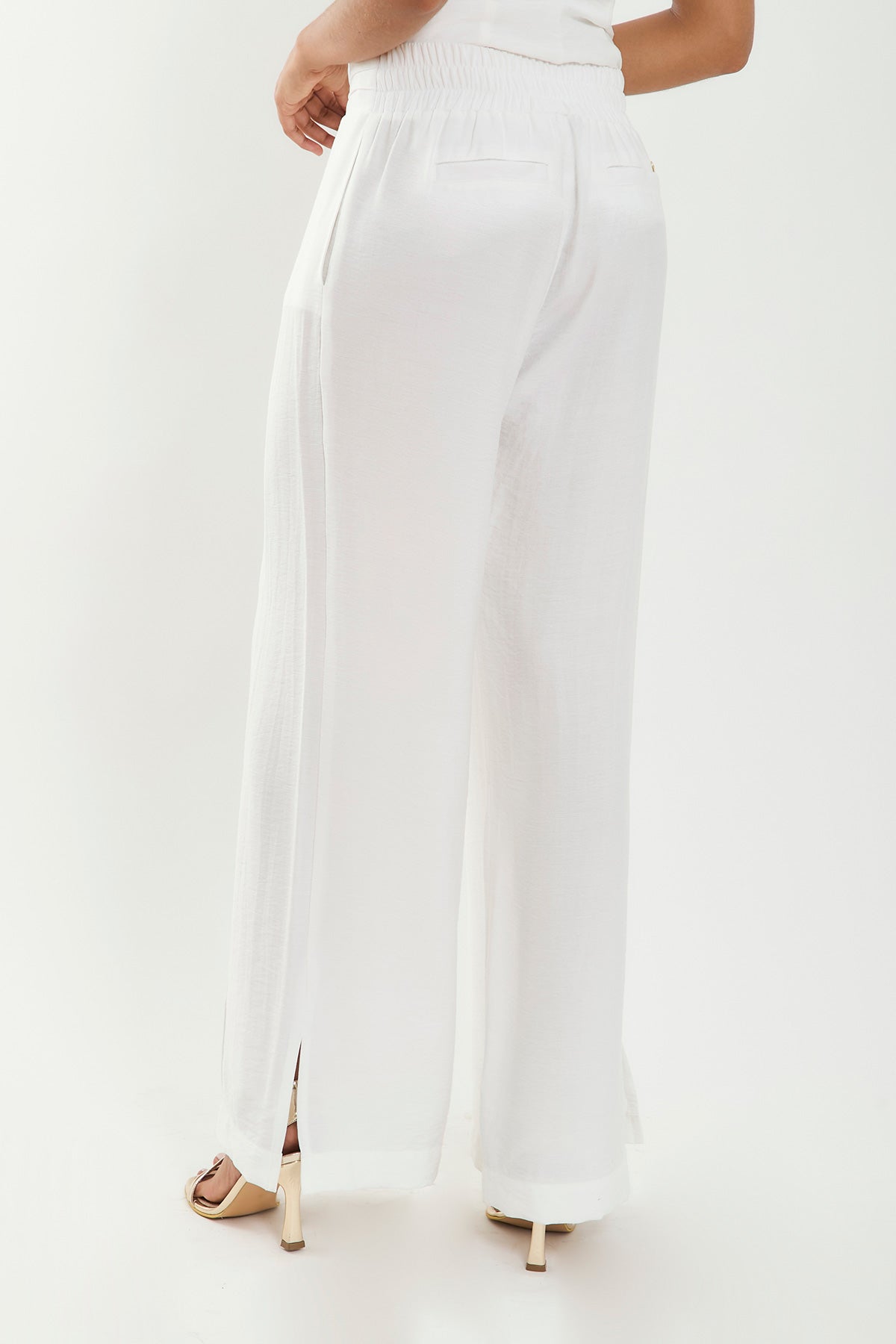 Pantalón palazzo con alforzas