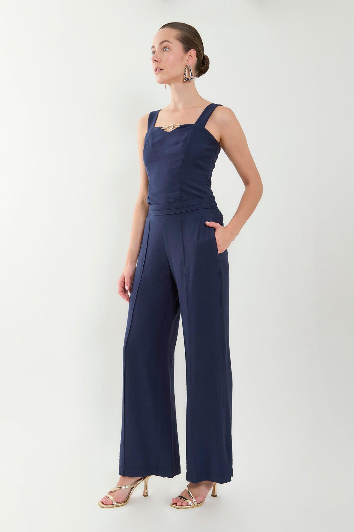 Pantalón palazzo con alforzas